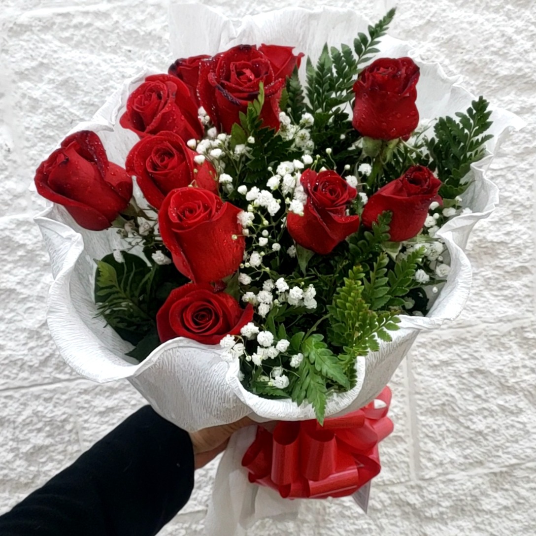 Envio y venta de flores ,rosas, plantas,arreglos florales ,regalos y desayunos a domicilio con delivery gratis en la Ciudad Autonoma de Buenos Aires y con costo de env�o en localidades del Gran Buenos Aires asi como delivery de flores y plantas a trav�s de florerias asociadas en todas las provincias de la Argentina, Buenos Aires, la Pampa, Tucuman, La Rioja, R�o Negro, Entre Rios, Corrientes, Misiones, Neuquen, Chubut, Tierra del Fuego, Santa Cruz, San Luis, Mendoza, Cordoba, Jujuy, Formosa, Santiago del Estero, Salta, Chaco, Catamarca ,San Juan, y ademas realizamos el delivery de flores ,coronas,palmas , plantas y regalos a todas las ciudades de Argentina, Mar del Plata, C�rdoba, Buenos Aires, con cargo en Santa Rosa, La Plata, Bella Vista, Neuquen, Pilar, Paran�, Posadas, Resistencia, Cipolleti y mas de 300 ciudades y localidades en todo el territorio de nuestro pa�s, asi como tambien tenemos la posibilidad de enviar flores a casi todo el mundo en cuestion de horas